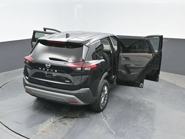 Used 2023 Nissan Rogue S AWD/4WD image 23