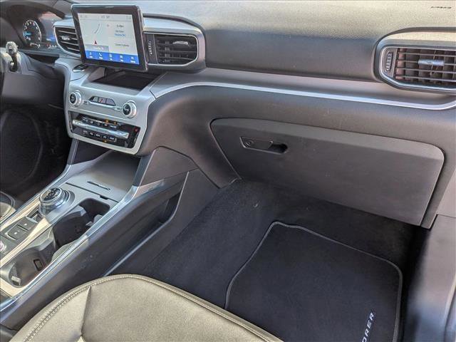Used 2022 Ford Explorer XLT w/ Equipment Group 202A AWD/4WD image 24
