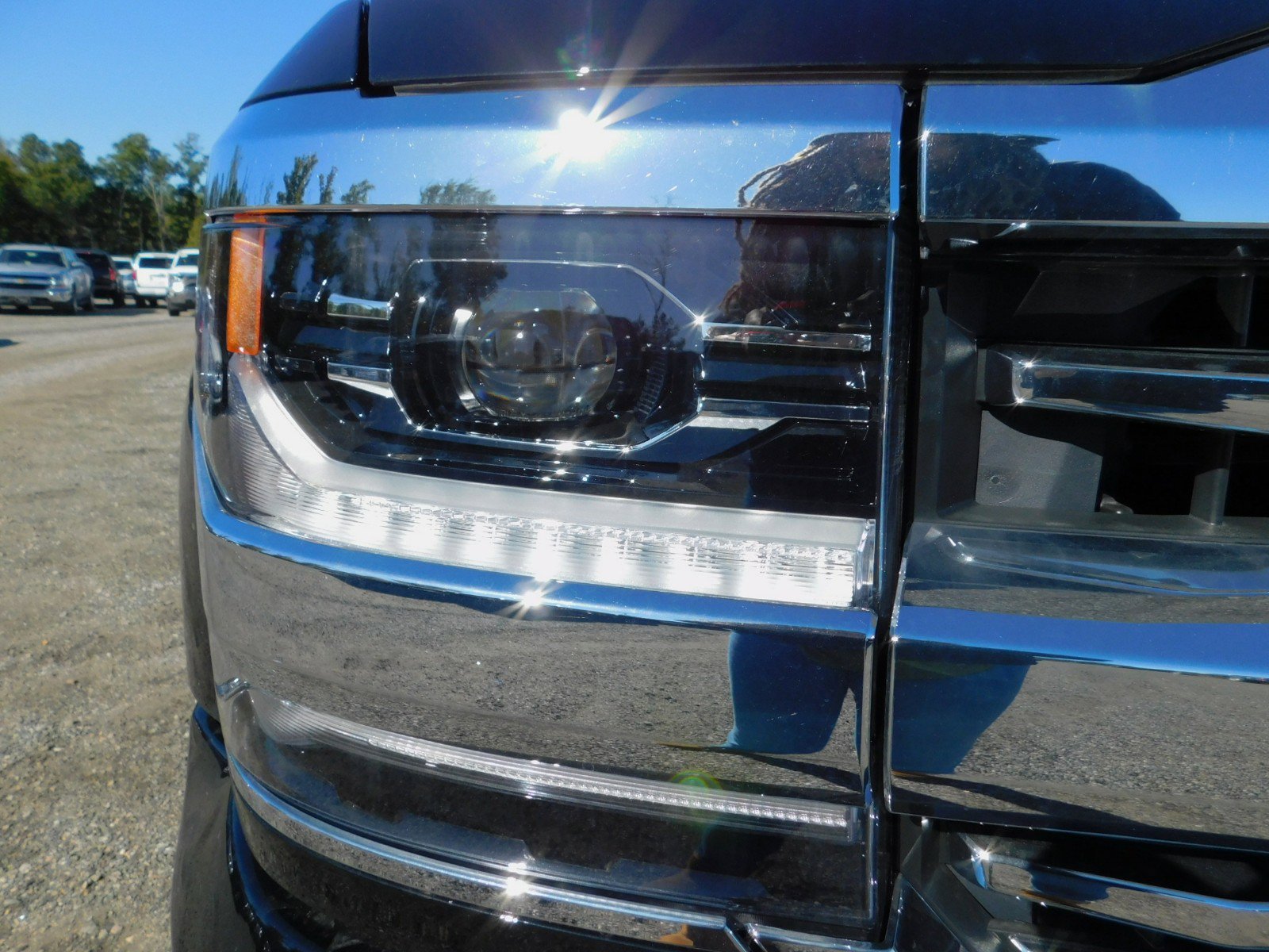 Used 2018 Chevrolet Silverado 1500 High Country image 51