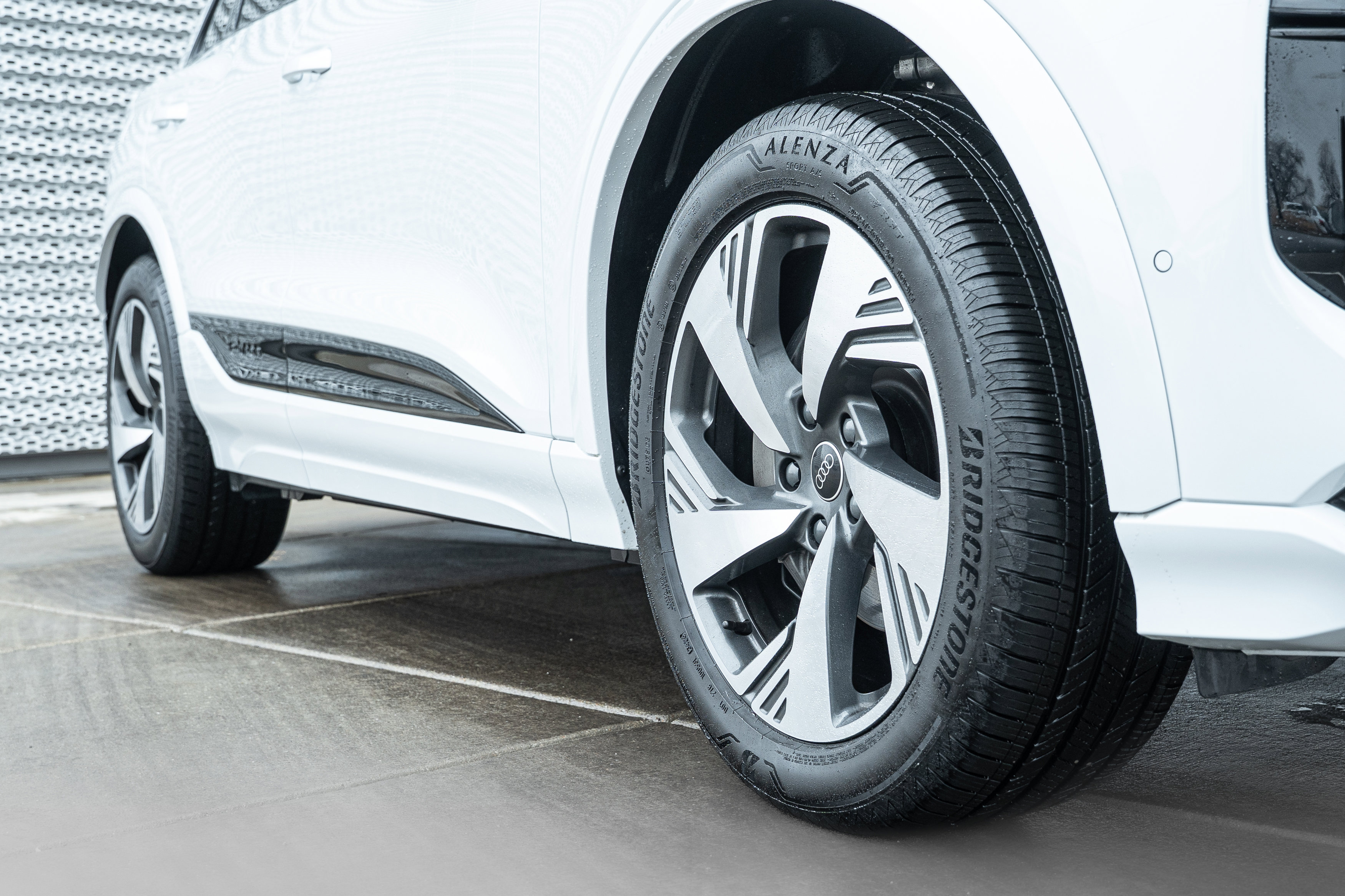 Used 2025 Audi Q6 e-tron Premium Plus w/ Premium Plus image 33