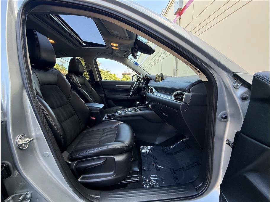 Used 2018 MAZDA CX-5 Touring w/ Preferred Equipment Package FWD image 13