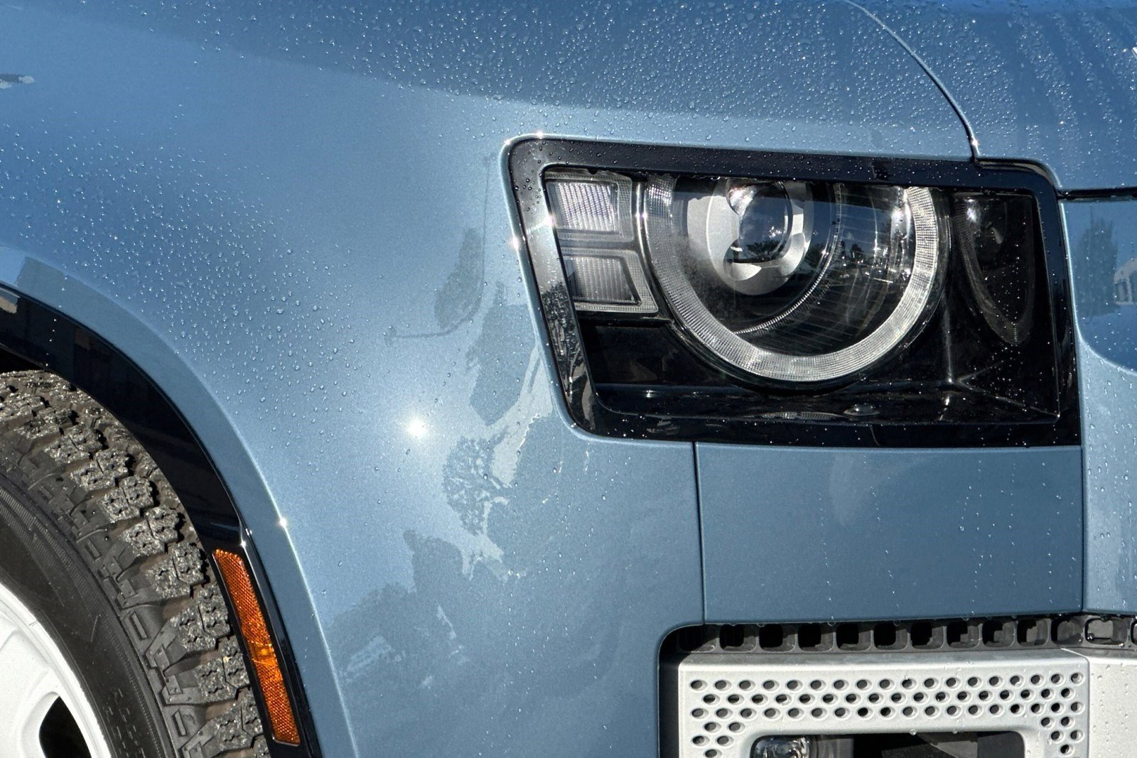 Used 2025 Land Rover Defender 110 S image 12