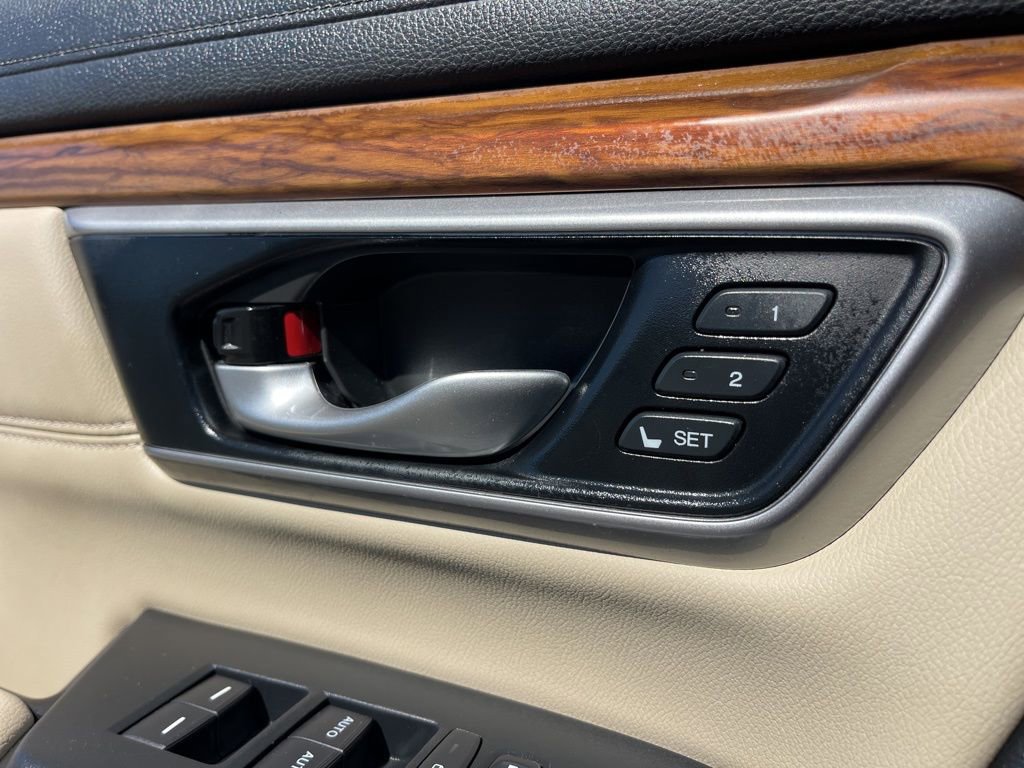 Used 2019 Honda CR-V Touring image 22