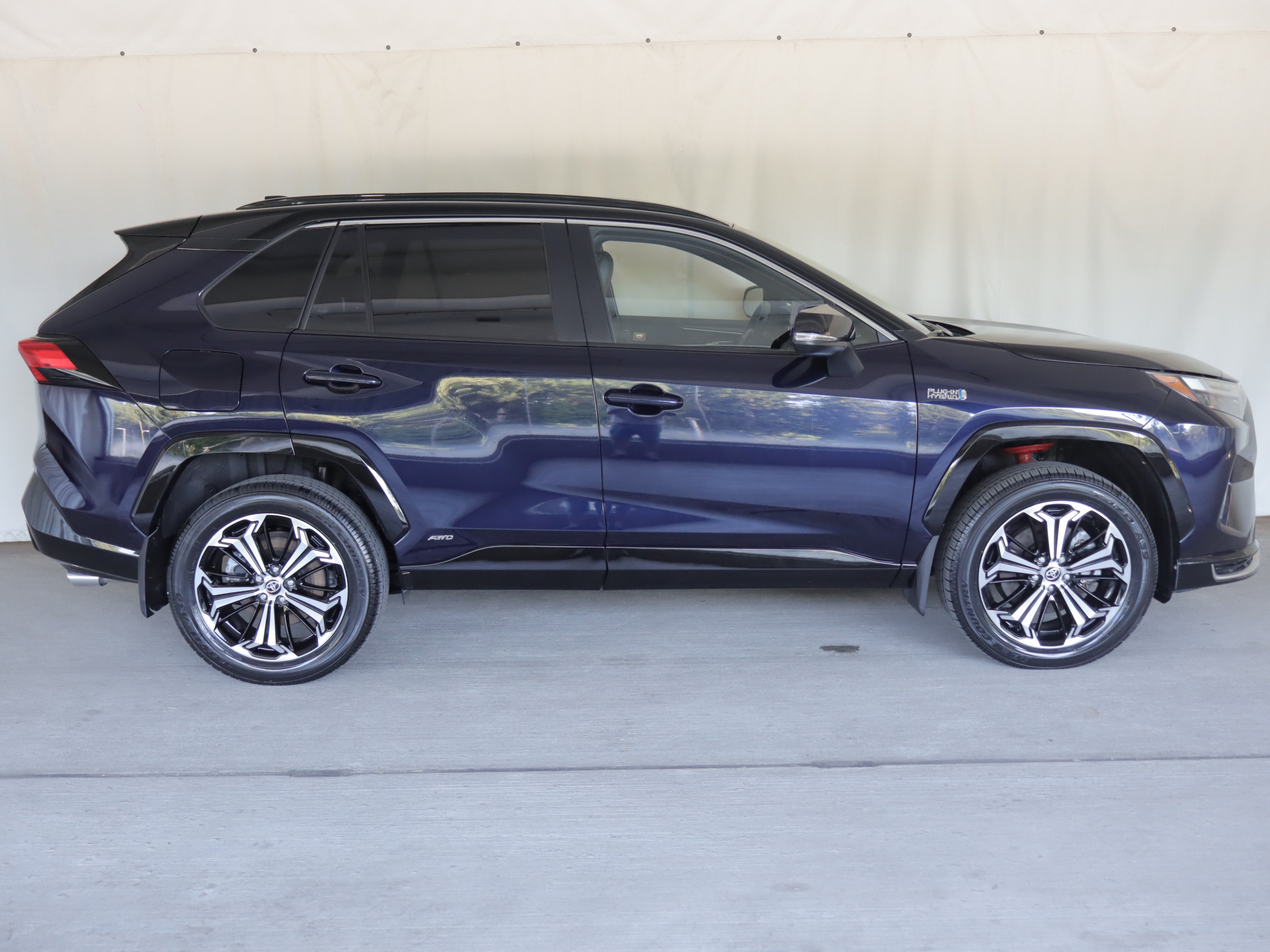 Used 2024 Toyota RAV4 XSE w/ Weather Package AWD/4WD image 6