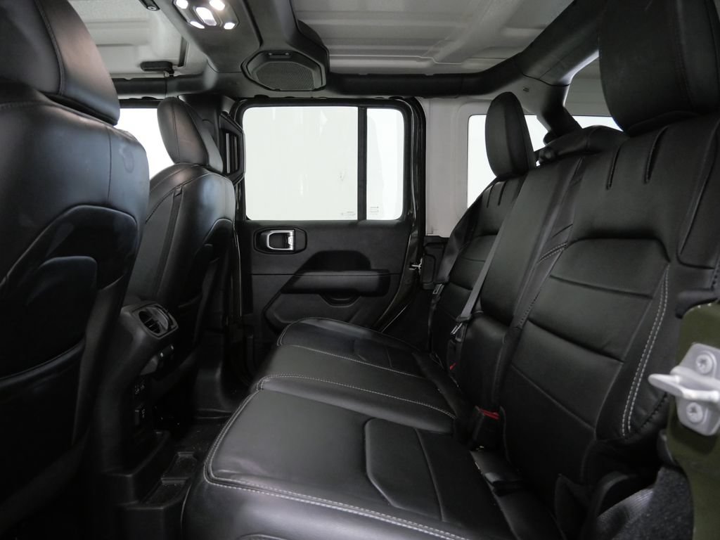 Used 2022 Jeep Wrangler Unlimited Sahara w/ Cold Weather Group AWD/4WD image 24