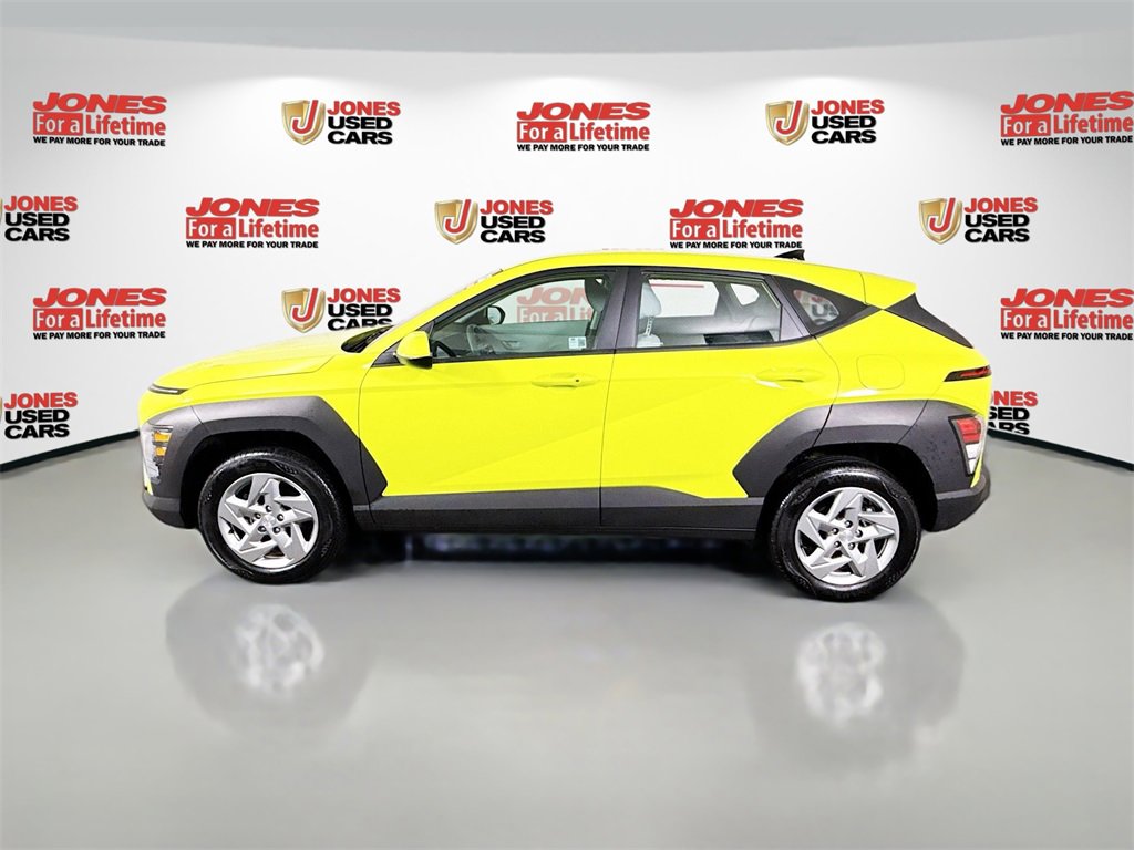 Certified 2025 Hyundai Kona SE image 13