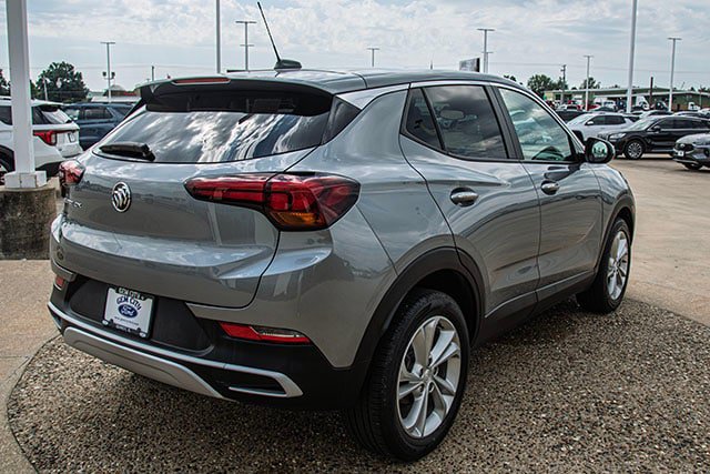 Used 2023 Buick Encore GX Preferred w/ Cold Weather Comfort Package FWD image 4