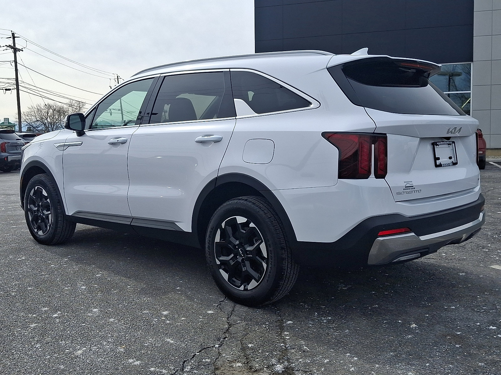 Certified 2025 Kia Sorento S w/ Panoramic Sunroof Package image 4