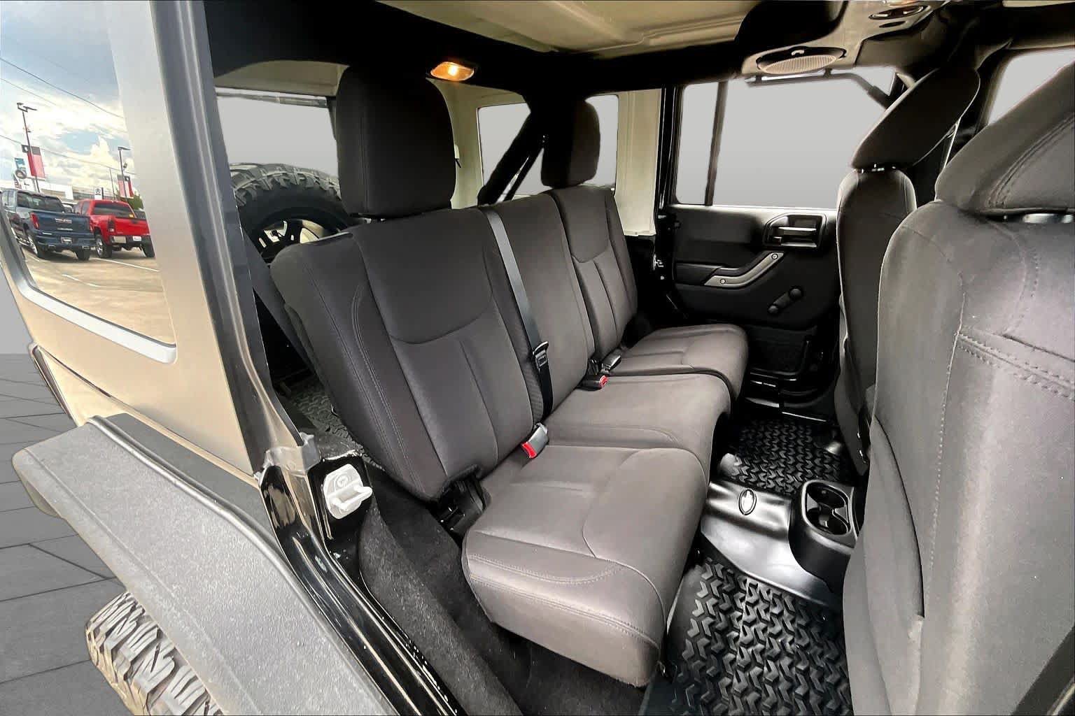 Used 2014 Jeep Wrangler Unlimited Sport AWD/4WD image 19