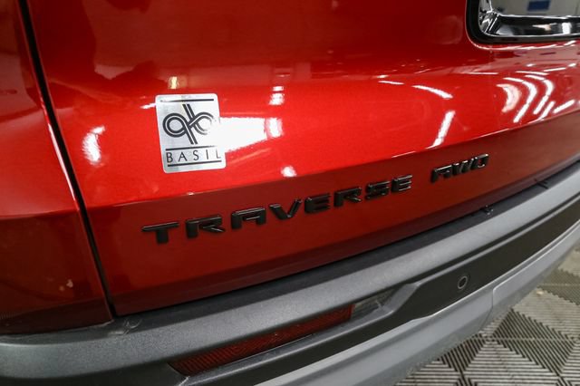 Used 2026 Chevrolet Traverse Z71 w/ LPO, Floor Liner Package AWD/4WD image 9