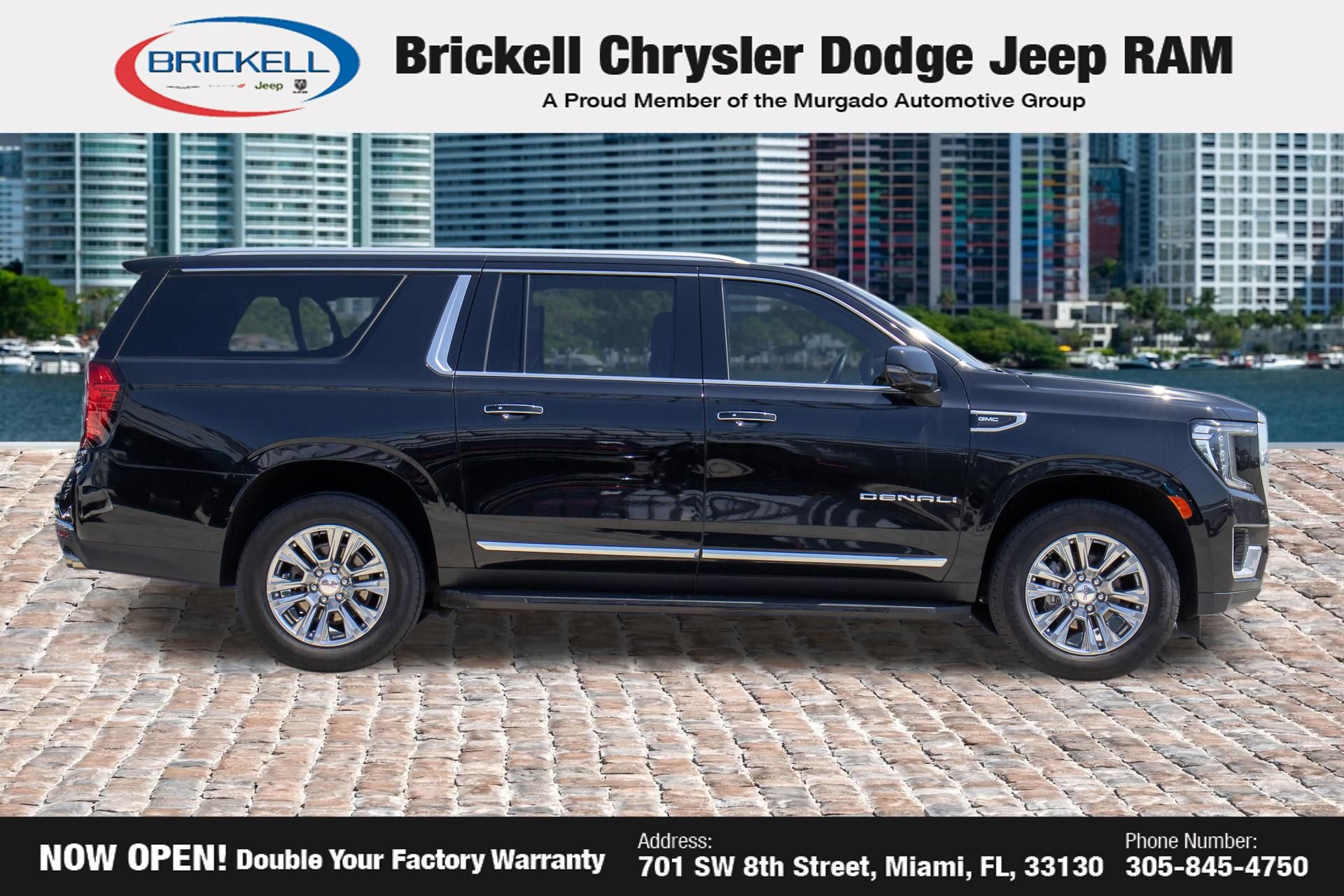 Used 2023 GMC Yukon XL Denali AWD/4WD image 4