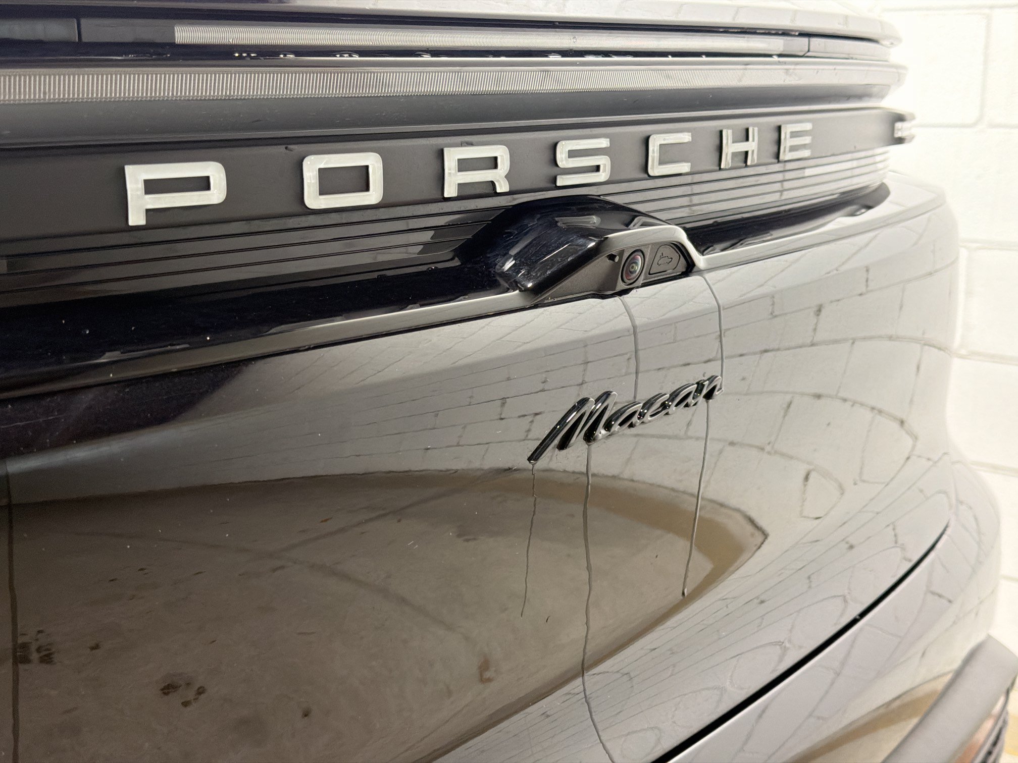 Certified 2026 Porsche Macan Electric RWD image 12