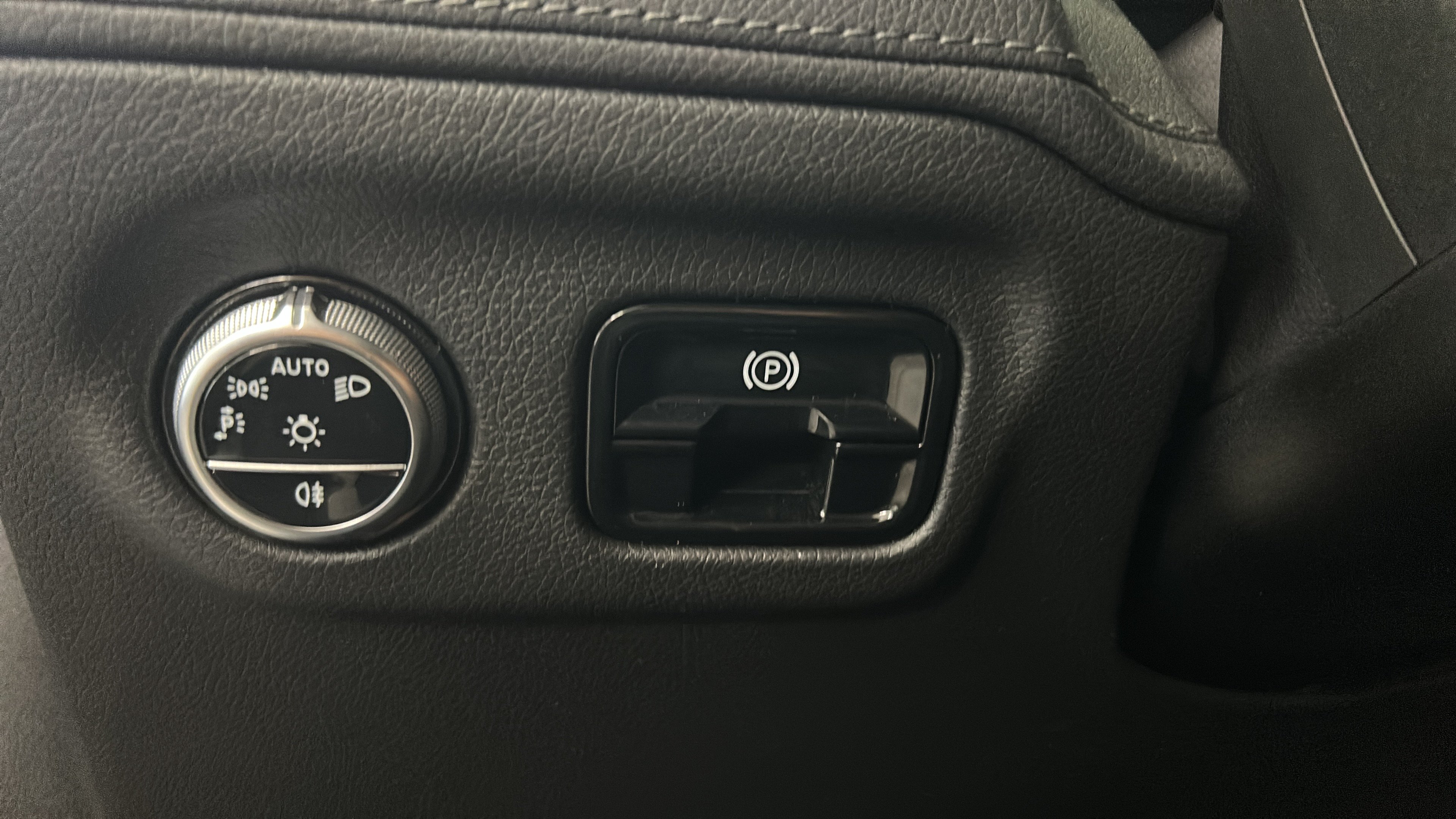 Certified 2023 Mercedes-Benz EQE 500 4MATIC Sedan image 20