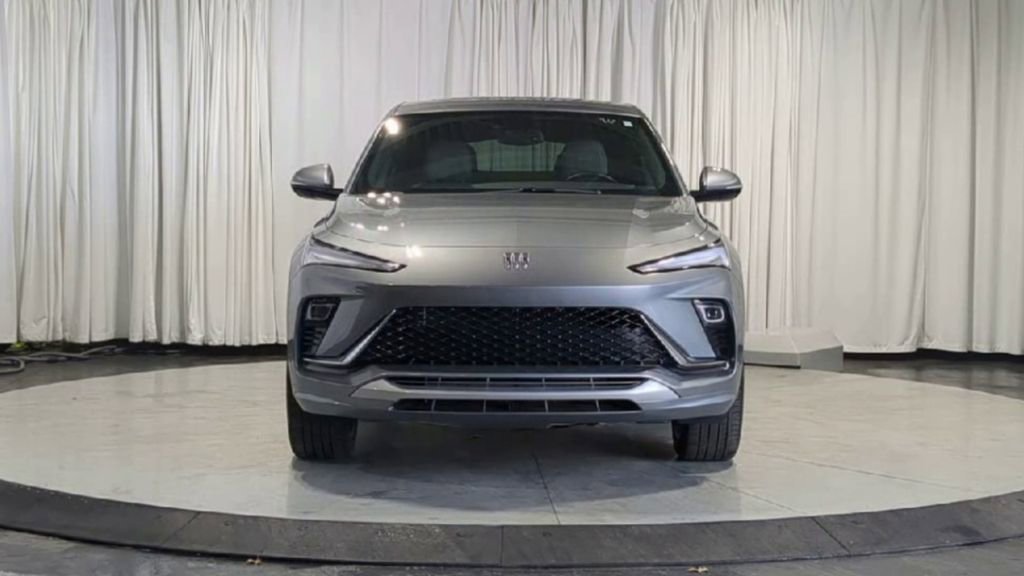 Used 2024 Buick Envista Avenir image 3