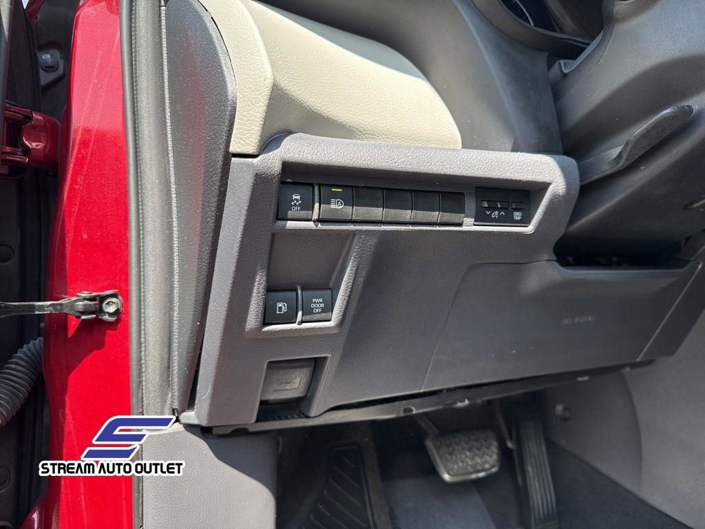 Used 2022 Toyota Sienna LE image 34