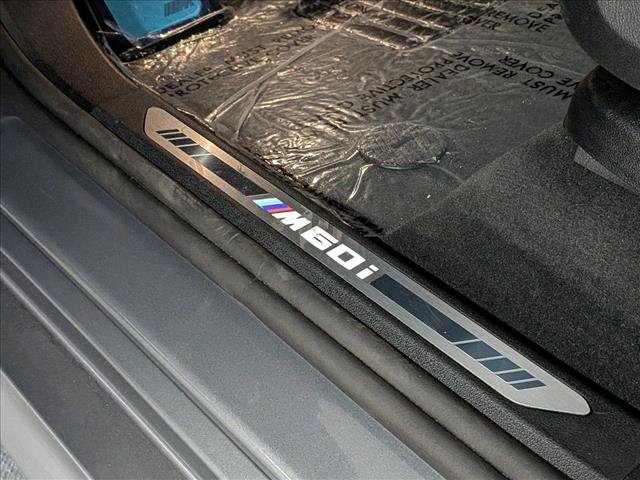 New 2025 BMW X7 M60i w/ Climate Comfort Package image 20