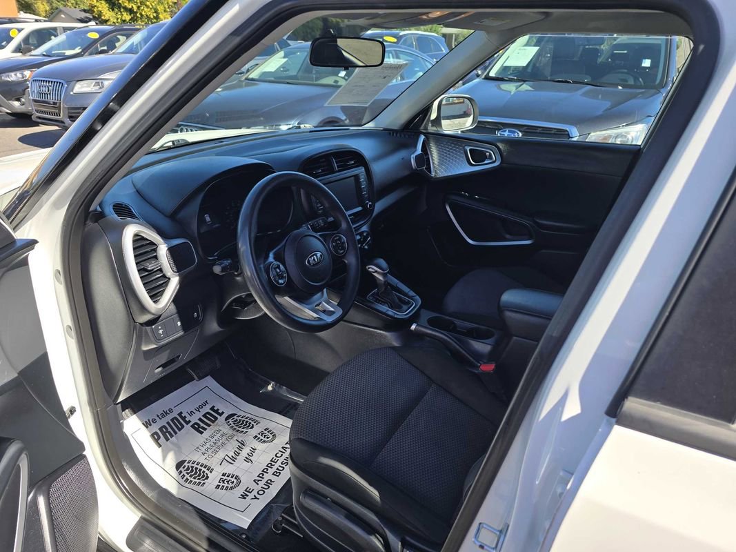 Used 2020 Kia Soul LX image 28