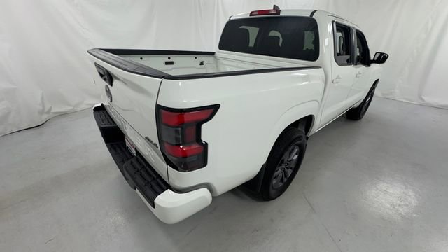 Used 2025 Nissan Frontier SV AWD/4WD image 3