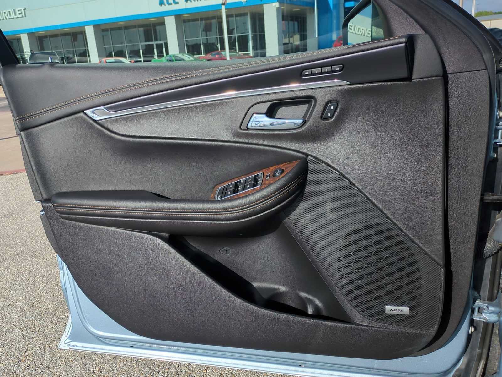 Used 2014 Chevrolet Impala LTZ FWD image 22