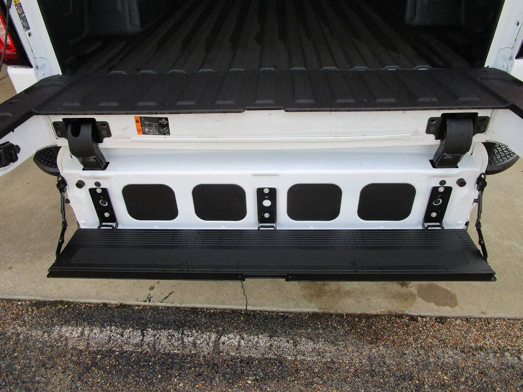 New 2026 GMC Sierra 1500 AT4 image 17