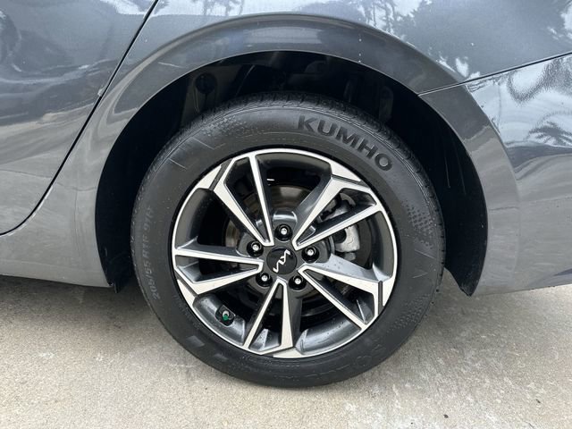 Used 2024 Kia Forte LXS FWD image 11