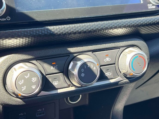 Used 2023 Nissan Kicks SV FWD image 29