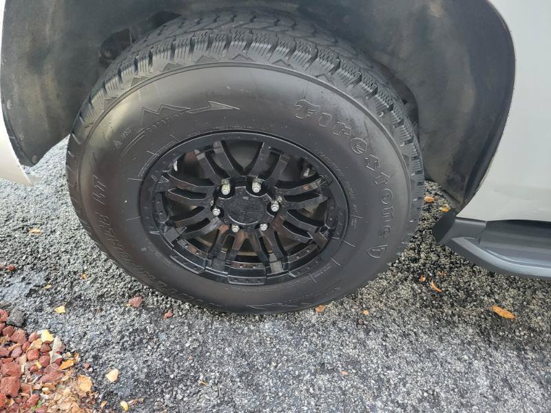 Used 2017 Chevrolet Tahoe 4WD image 34