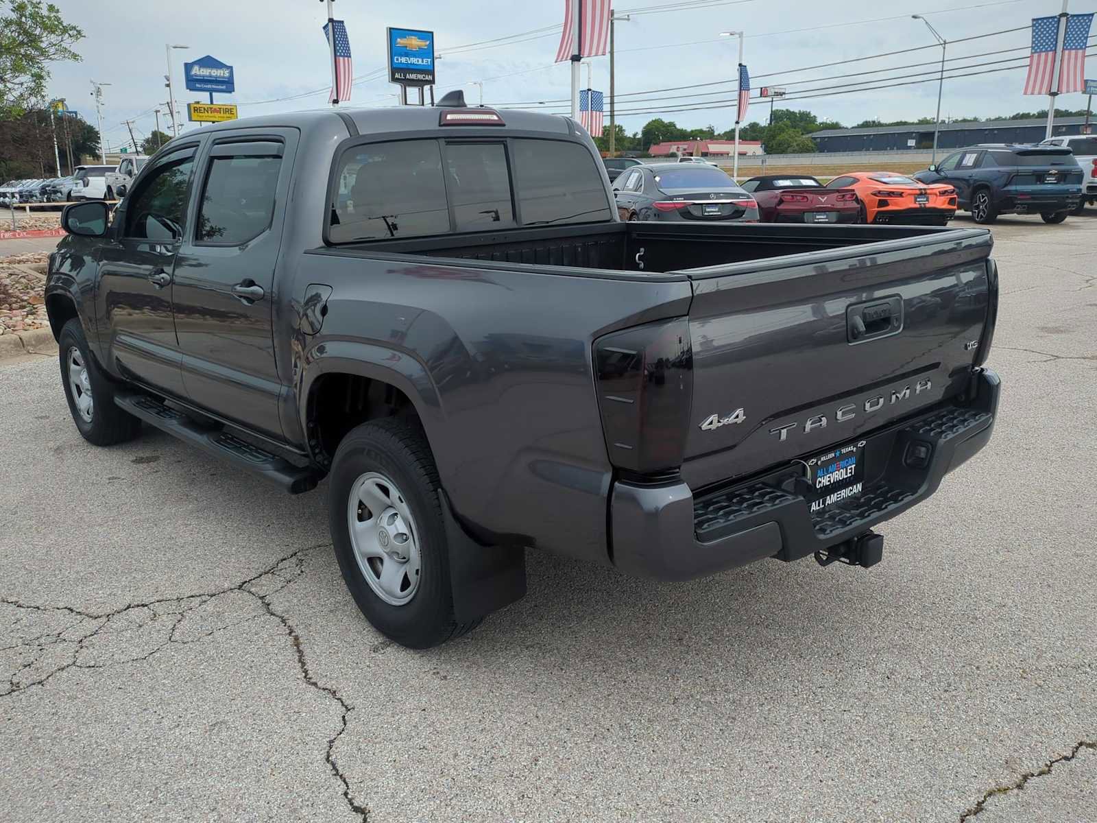 Used 2022 Toyota Tacoma SR AWD/4WD image 6
