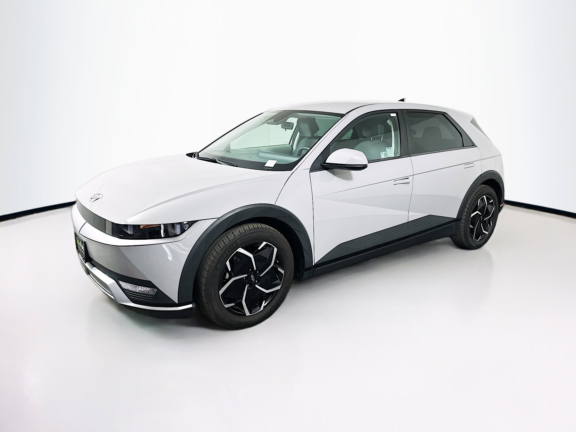 Used 2024 Hyundai Ioniq 5 SE RWD image 3