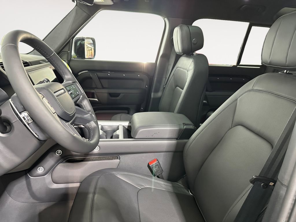 New 2026 Land Rover Defender 110 V8 image 9