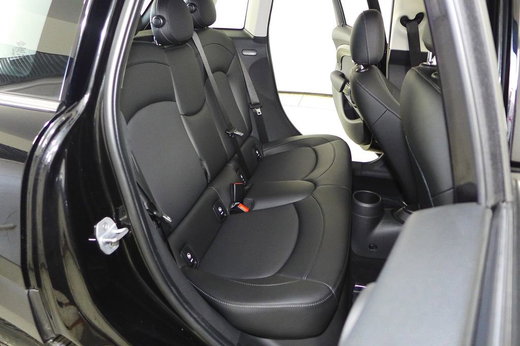 Used 2019 MINI Cooper 4-Door Hardtop image 20