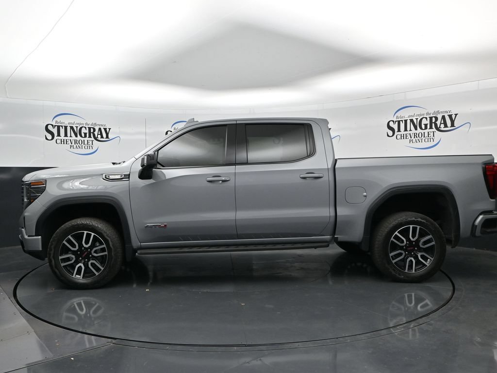 Used 2025 GMC Sierra 1500 AT4 w/ AT4 Premium Package AWD/4WD image 4