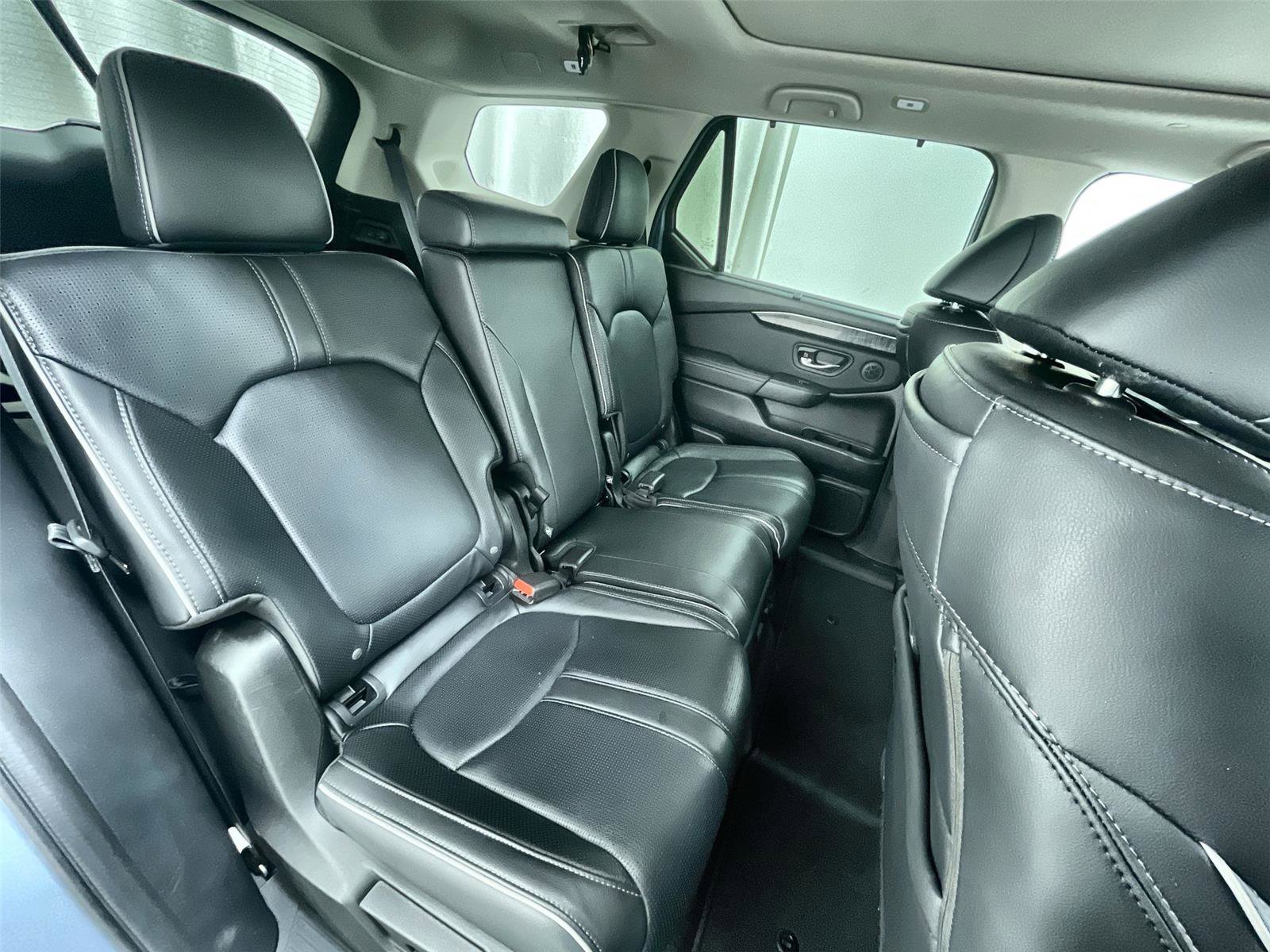 Certified 2024 Honda Pilot Elite image 30