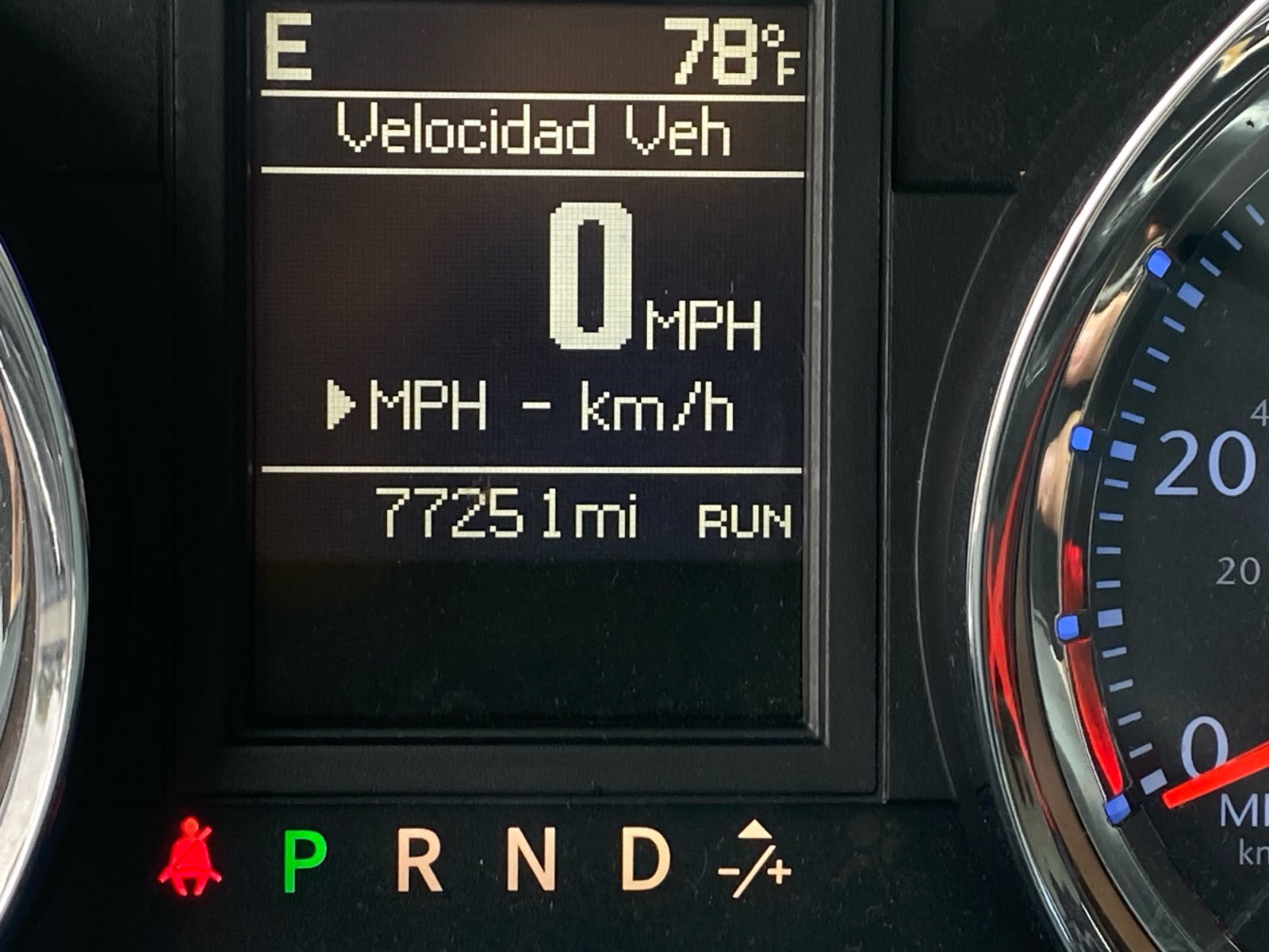 Used 2016 Chrysler Town & Country Touring FWD image 30