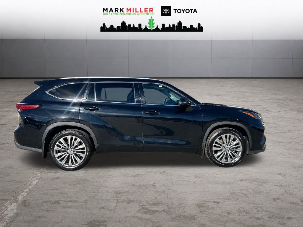 Certified 2022 Toyota Highlander Platinum AWD/4WD image 7