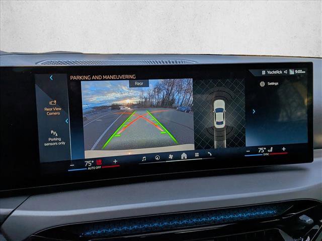 Used 2025 BMW 230i xDrive Coupe w/ Premium Package image 16