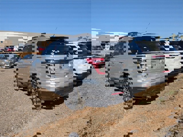 Used 2015 Ford Explorer XLT w/ Equipment Group 202A image 6