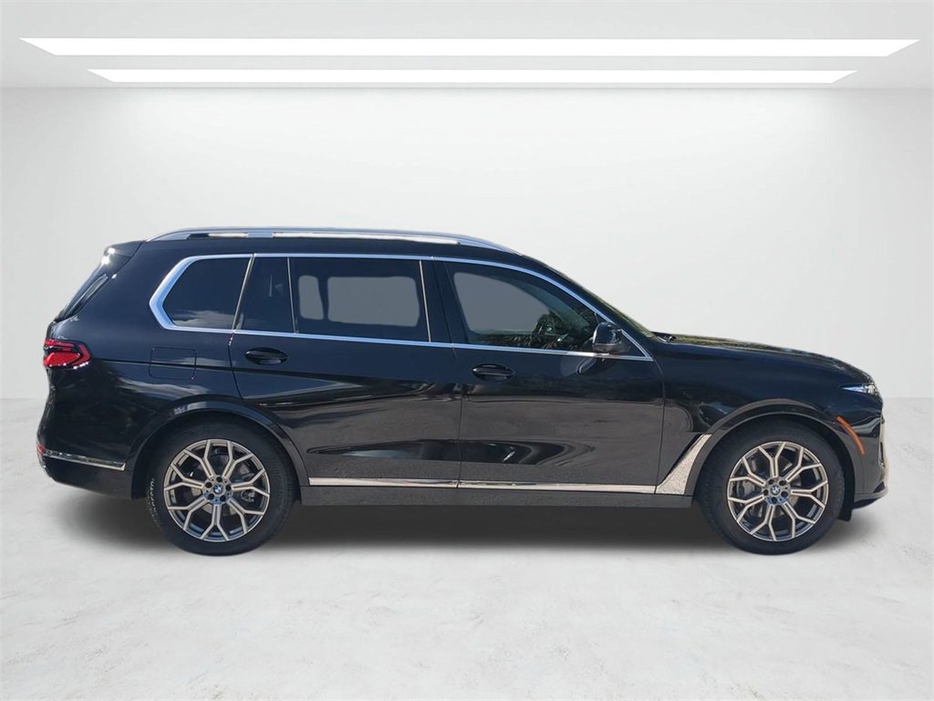 New 2026 BMW X7 xDrive40i image 3