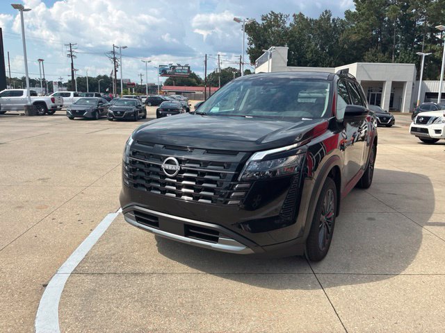 New 2026 Nissan Pathfinder SL w/ SL Premium Package FWD image 3