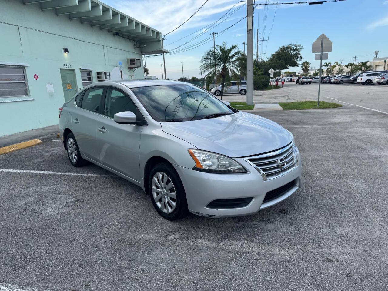 Used 2014 Nissan Sentra SV w/ SV Driver Package FWD image 8