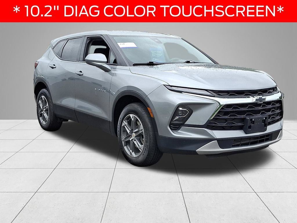 Used 2023 Chevrolet Blazer LT w/ Driver Confidence Package AWD/4WD image 3