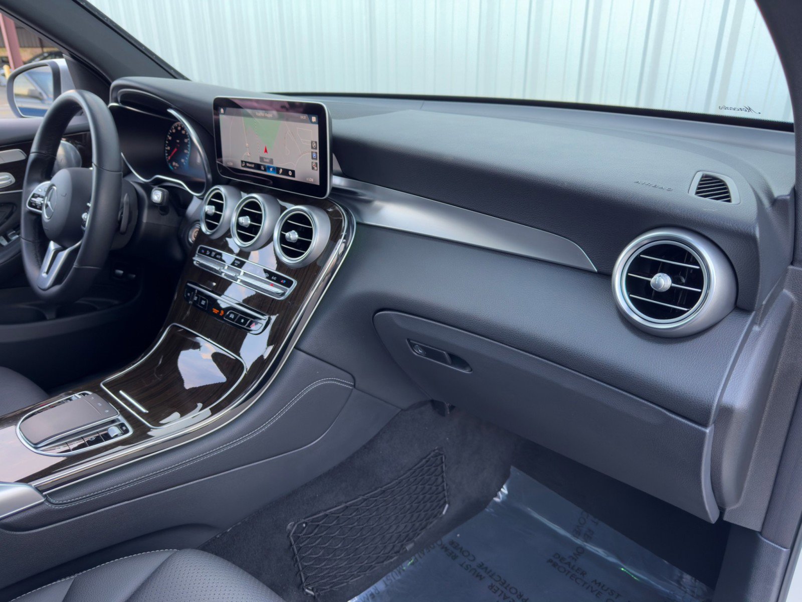 Used 2020 Mercedes-Benz GLC 350e 4MATIC image 14
