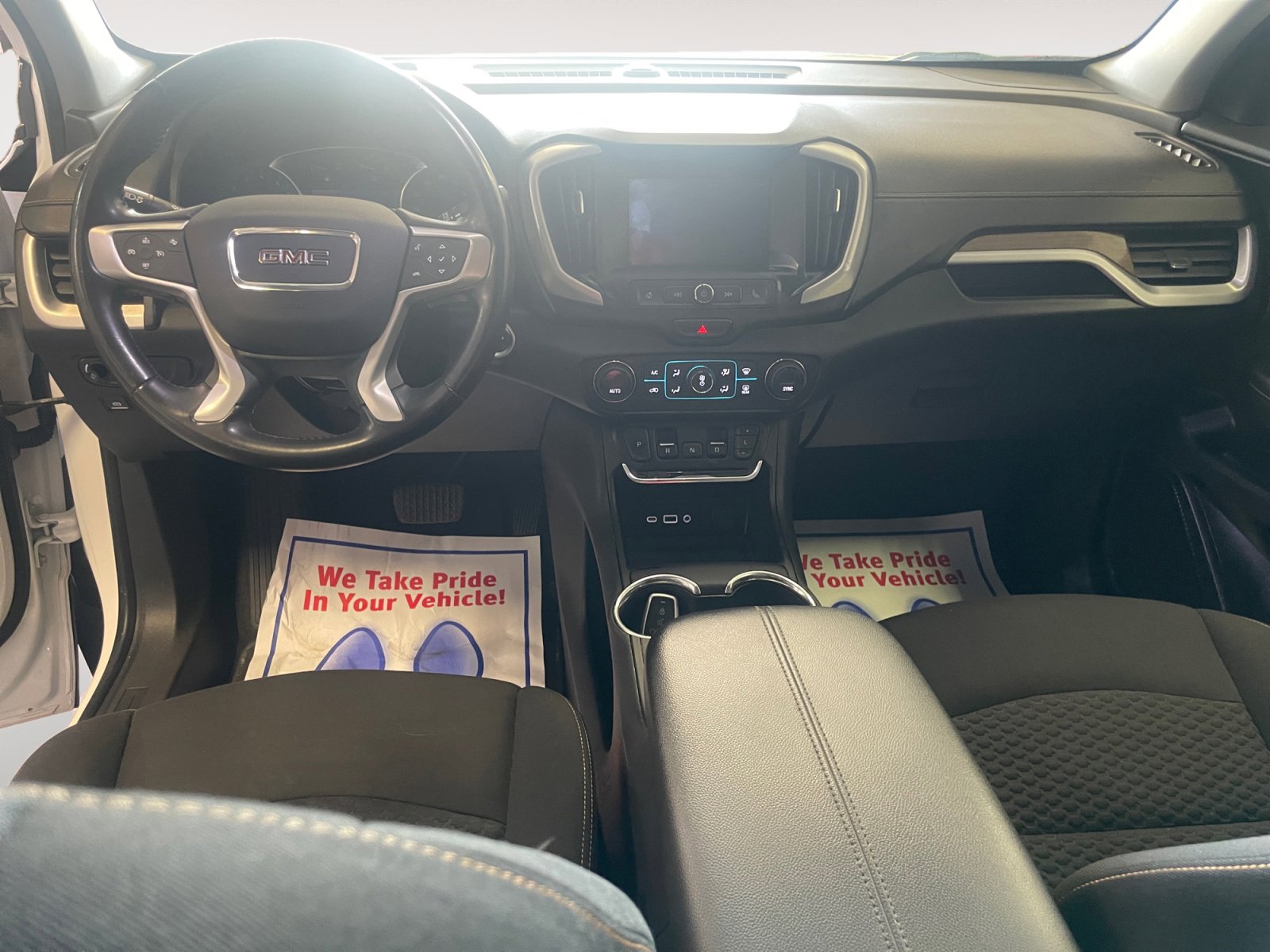 Used 2021 GMC Terrain SLE w/ Driver Convenience Package FWD image 10
