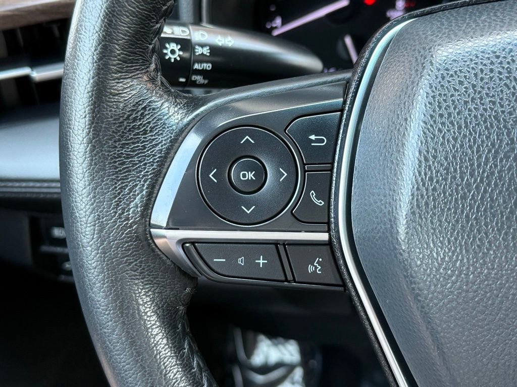 Used 2022 Toyota Avalon XLE FWD image 22