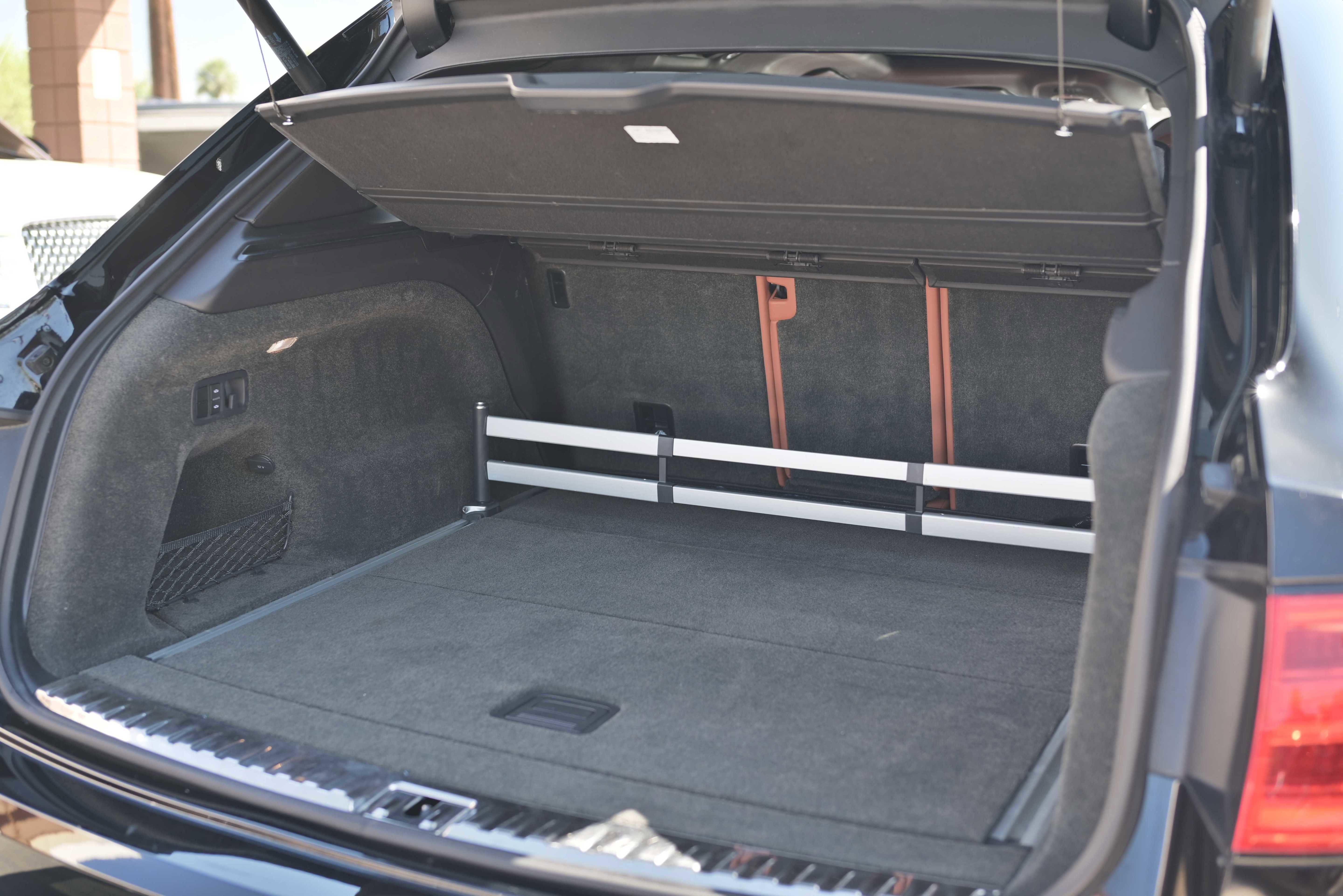 Used 2018 Bentley Bentayga AWD/4WD image 11