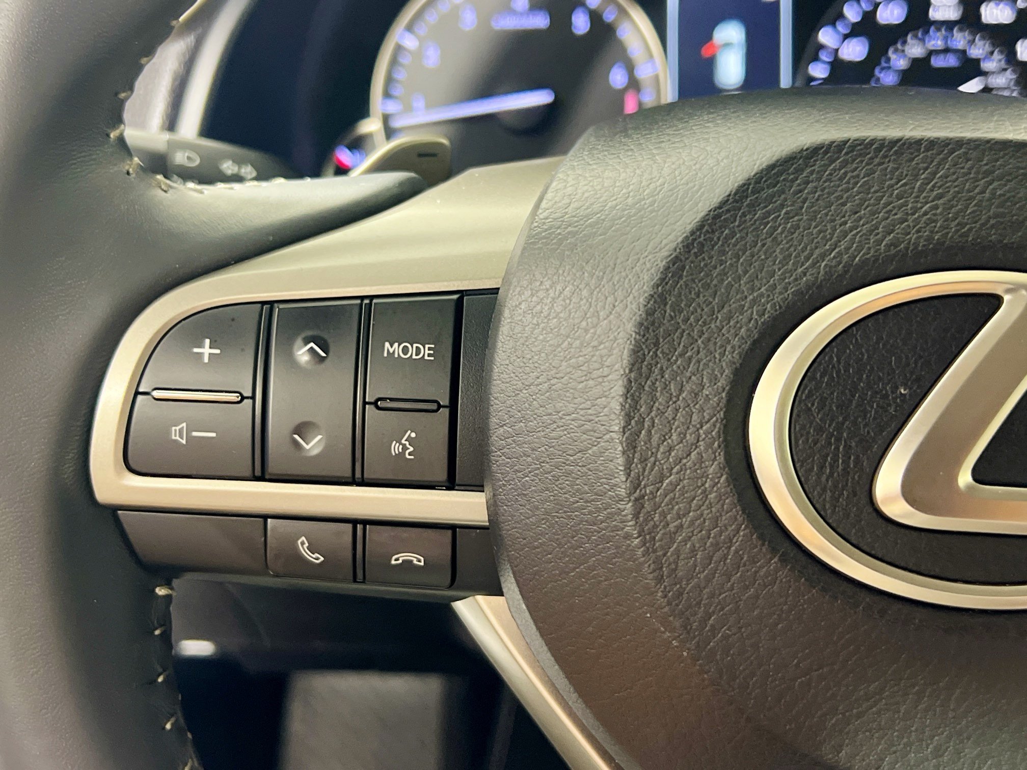 Used 2021 Lexus RX 350 FWD w/ Accessory Package image 18