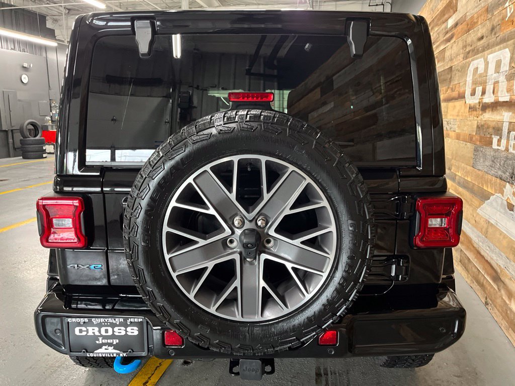 Used 2024 Jeep Wrangler High Altitude AWD/4WD image 25