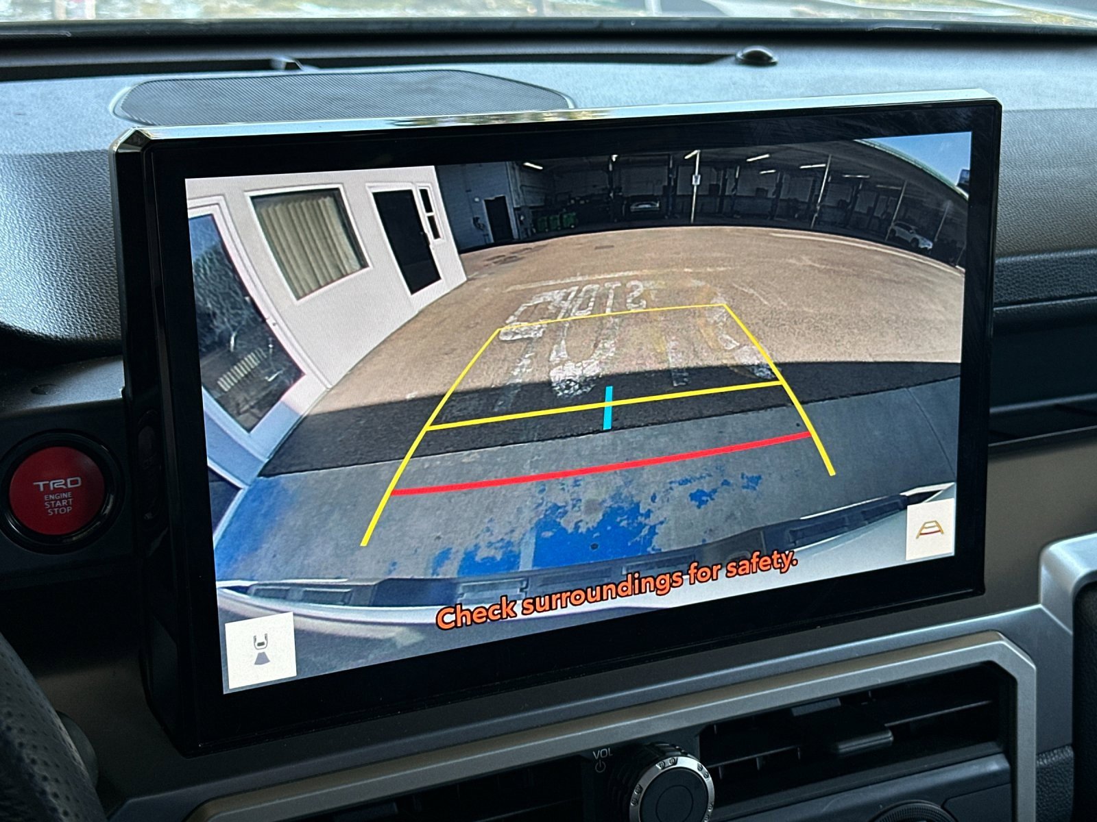 Used 2025 Toyota Tacoma TRD Off-Road image 16