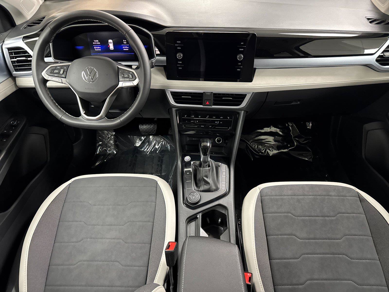 New 2026 Volkswagen Taos SE AWD/4WD image 12