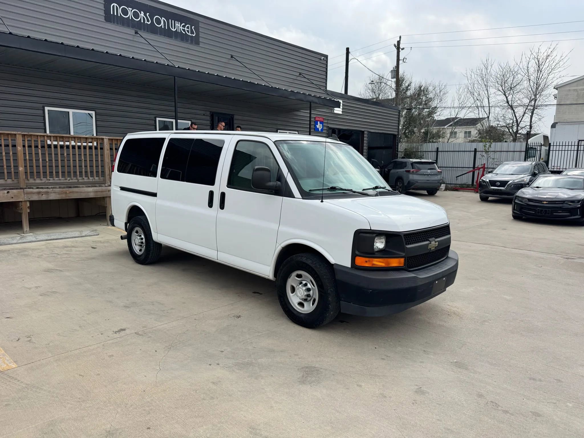 Used 2017 Chevrolet Express 2500 LS image 10